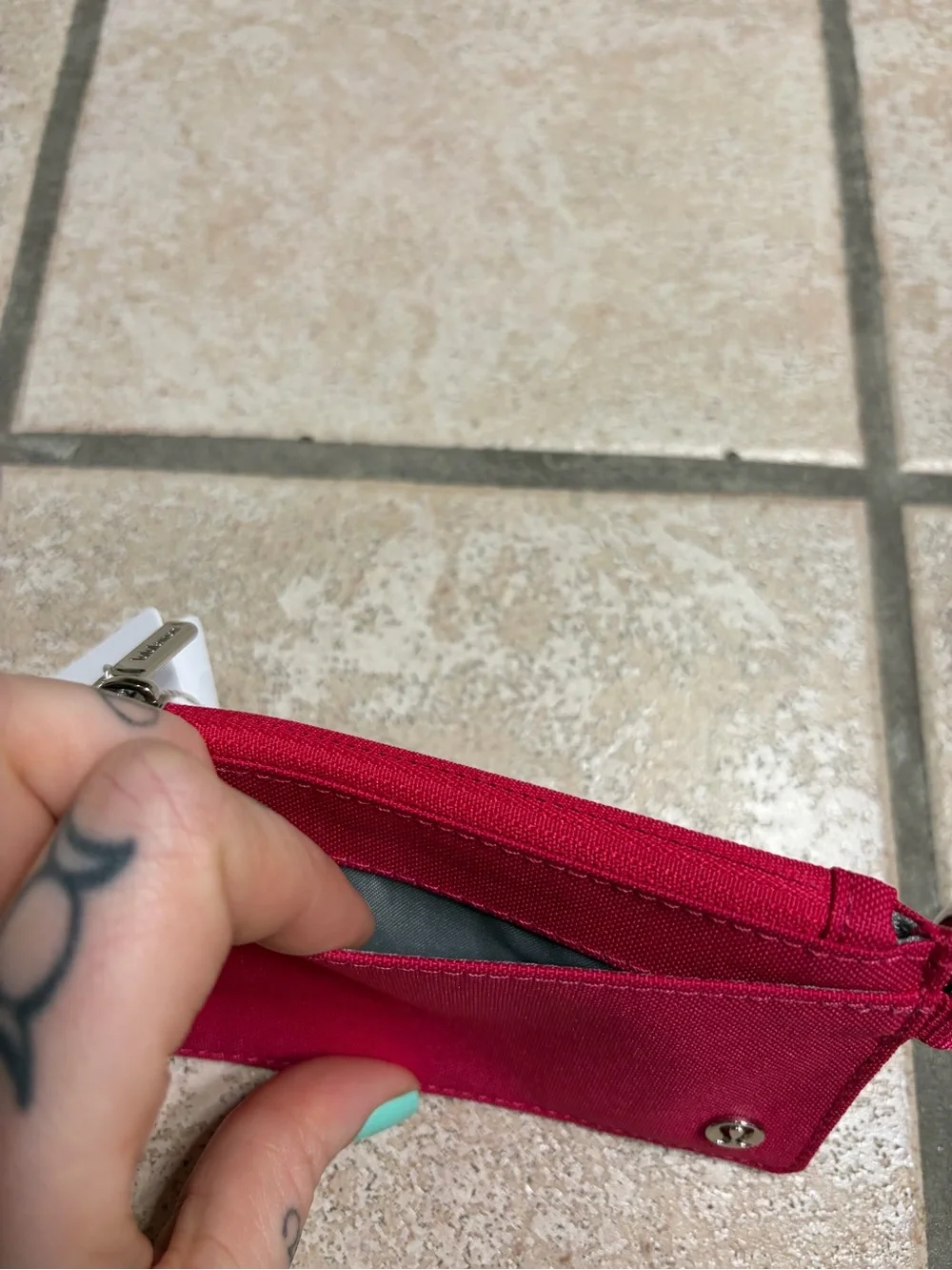 NWT Lululemon Clippable Card Case (Calypso Pink)